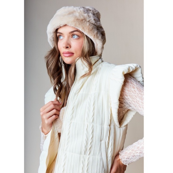 "The Brielle" Ivory Cable Quilted Puffer Vest - Picture 1 of 4